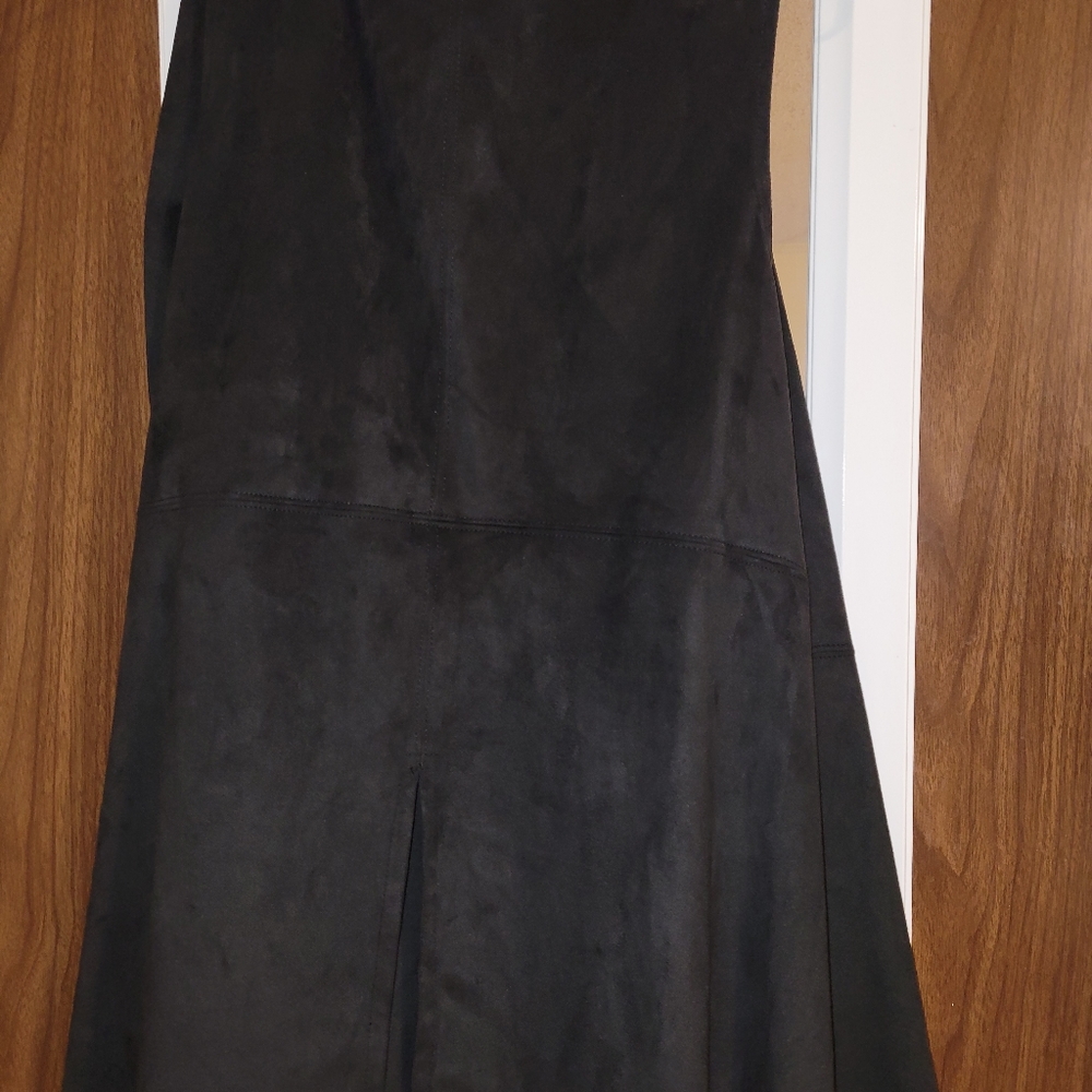 Sleeveless suede-like vest